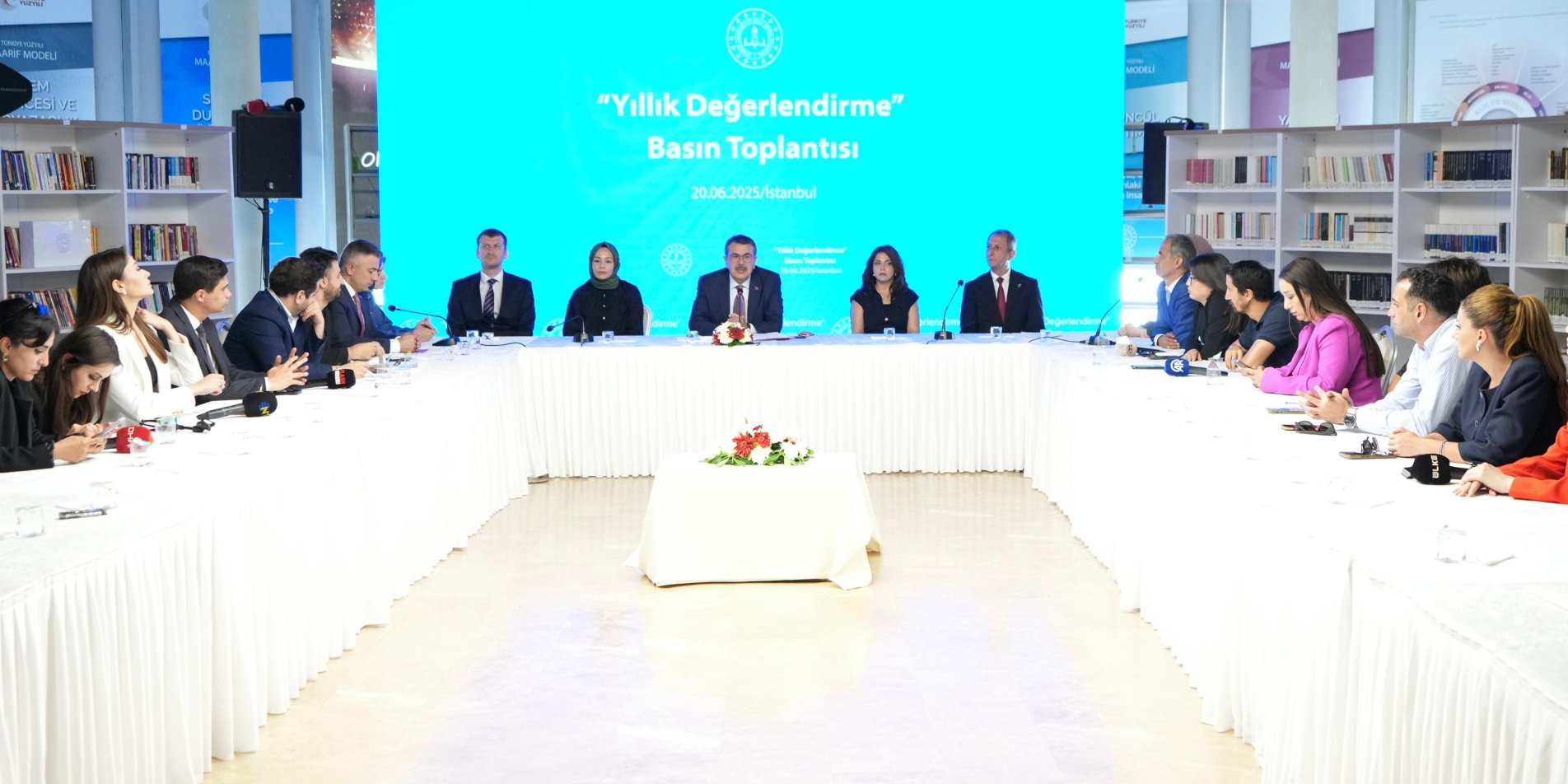 BAKAN TEKİN, 